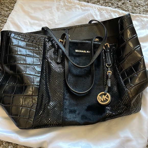 Michael Kors Handbags - Michael Kors Black calf hair and leather Jet set tote